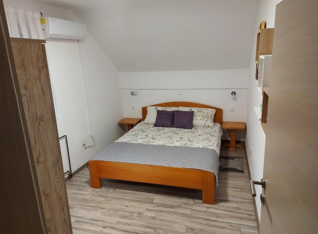 Apartment Andrea سوملجاناك المظهر الخارجي الصورة