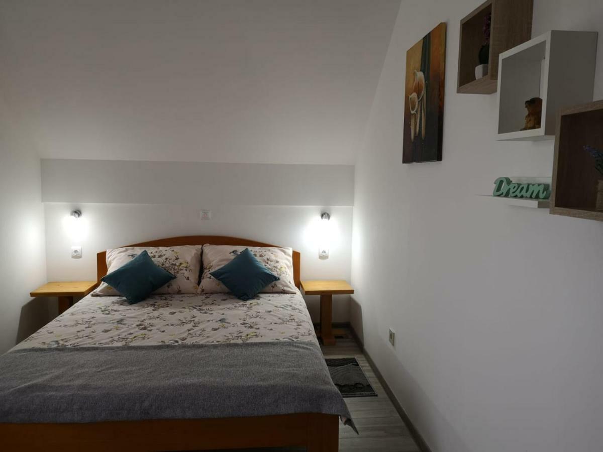 Apartment Andrea سوملجاناك المظهر الخارجي الصورة